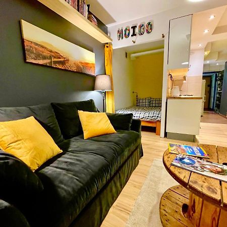 Forum Metro Wifi 1Gbs 70'Tv Netflix Hbo Appletv ワルシャワ エクステリア 写真